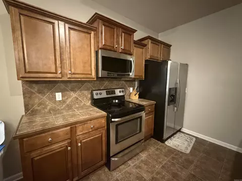 Kitchen - 14 Ponds Edge Ln, Alexander, AR 72002 photo 2 of 2