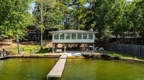 325 Galveston Rd Dr, Hot Springs, AR 71913