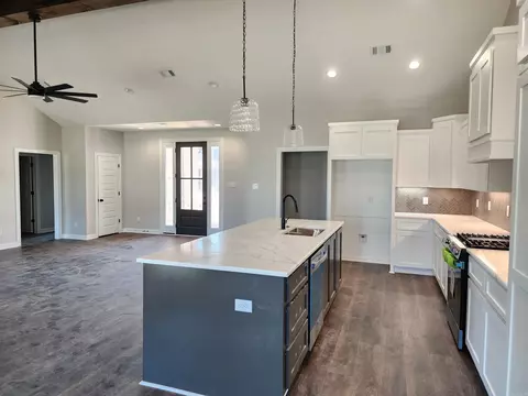 Kitchen - 15 Ravell Rd, Cabot, AR 72023 photo 1 of 1
