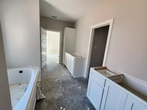 Entry Way - 15 Ravell Rd, Cabot, AR 72023 photo 5 of 6