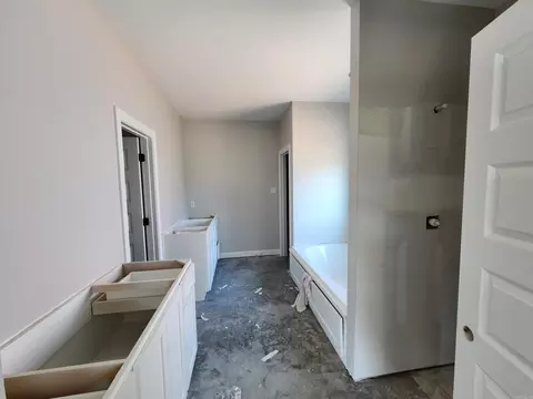 Entry Way - 15 Ravell Rd, Cabot, AR 72023 photo 6 of 6