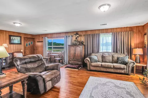 Living - 1007 Murphy Rd, Norman, AR 71960 photo 1 of 3