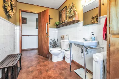 Bath - 1007 Murphy Rd, Norman, AR 71960 photo 3 of 4