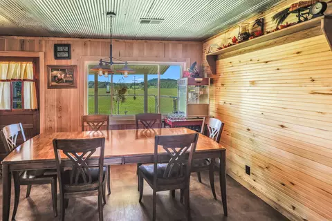 Dining - 1007 Murphy Rd, Norman, AR 71960 photo 2 of 4