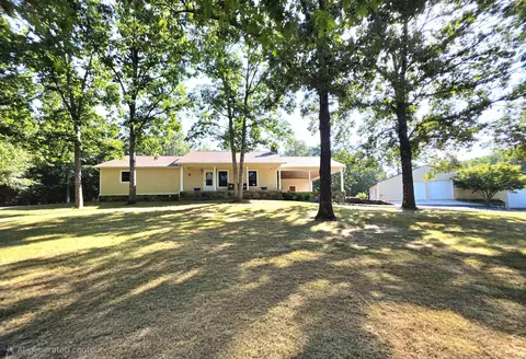 75 Lookout Dr, Tumbling Shoals, AR 72581