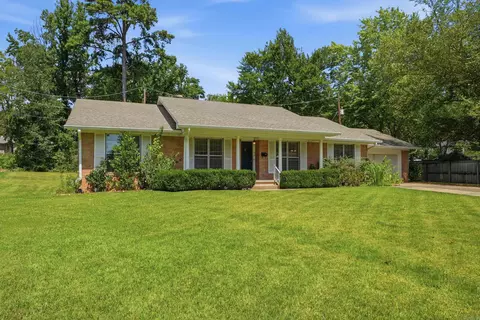 34 Pamela Dr, Little Rock, AR 72227