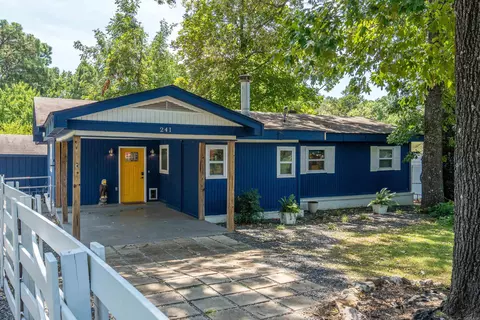 241 Bayou Pt, Hot Springs, AR 71913