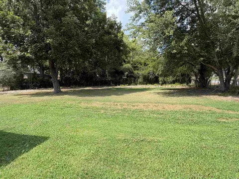 Exterior - 209 N Pear St, Beebe, AR 72012 photo 4 of 5