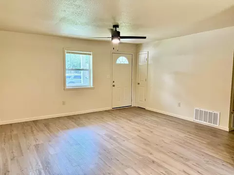 Living - 209 N Pear St, Beebe, AR 72012 photo 1 of 1