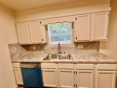 Kitchen - 209 N Pear St, Beebe, AR 72012 photo 3 of 3