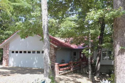 27 Almendra Ln, Hot Springs Village, AR 71909