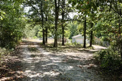 Exterior - 639 E Campground Rd, Ash Flat, AR 72513 photo 3 of 12