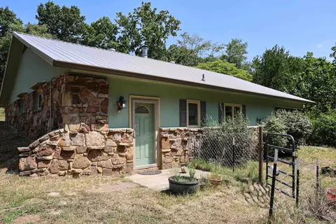 Exterior - 639 E Campground Rd, Ash Flat, AR 72513 photo 9 of 12