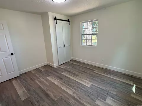 Bedroom - 101 Summer Mdws, Mountain View, AR 72560 photo 2 of 8
