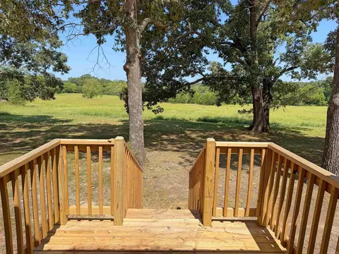 Exterior - 101 Summer Mdws, Mountain View, AR 72560 photo 7 of 10