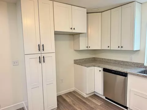 Kitchen - 101 Summer Mdws, Mountain View, AR 72560 photo 3 of 3