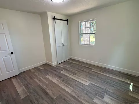 Bedroom - 101 Summer Mdws, Mountain View, AR 72560 photo 2 of 7