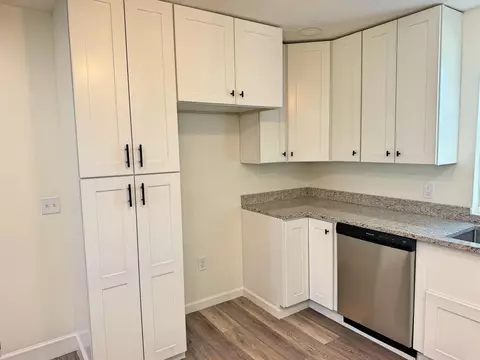 Kitchen - 101 Summer Mdws, Mountain View, AR 72560 photo 3 of 3