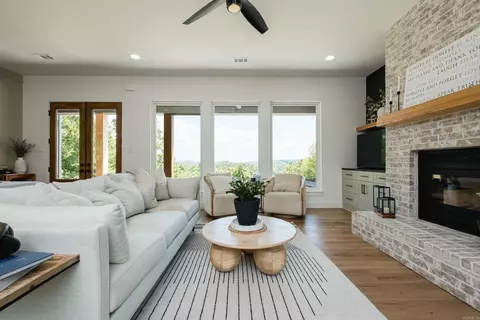 Living - 4 Gray Hawk Dr, Paron, AR 72122 photo 3 of 3