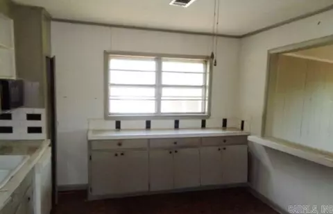 Kitchen - 41 E Ridge Rd, Mayflower, AR 72106 photo 1 of 2