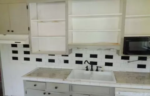 Kitchen - 41 E Ridge Rd, Mayflower, AR 72106 photo 2 of 2