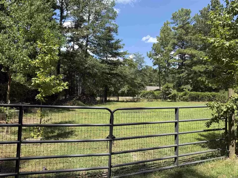 Exterior - 6917 Sorrells Rd, Pine Bluff, AR 71603 photo 18 of 21