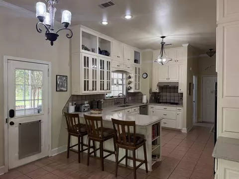 Kitchen - 6917 Sorrells Rd, Pine Bluff, AR 71603 photo 2 of 4