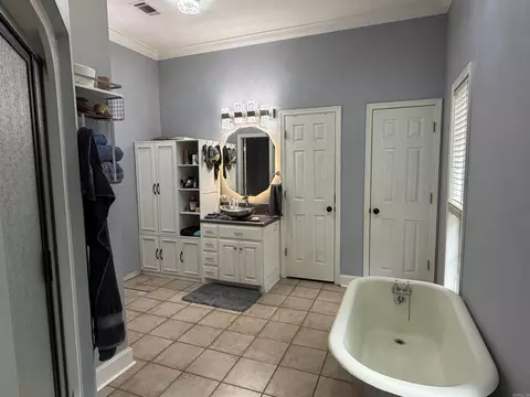 Bath - 6917 Sorrells Rd, Pine Bluff, AR 71603 photo 1 of 9