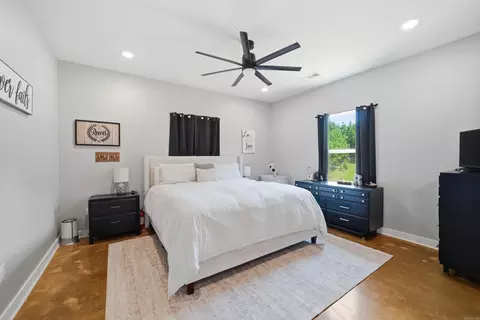 Bedroom - 4629 De Young Rd, Benton, AR 72019 photo 1 of 7
