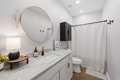 Bath - 4629 De Young Rd, Benton, AR 72019 photo 4 of 5