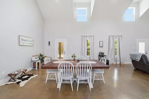 Dining - 4629 De Young Rd, Benton, AR 72019 photo 1 of 1