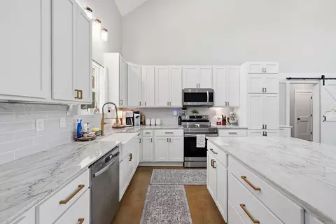 Kitchen - 4629 De Young Rd, Benton, AR 72019 photo 5 of 5