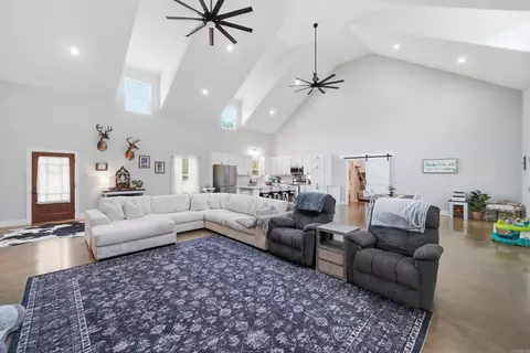 Entry Way - 4629 De Young Rd, Benton, AR 72019 photo 3 of 7