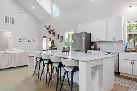 Kitchen - 4629 De Young Rd, Benton, AR 72019 photo 1 of 5