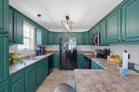 Kitchen - 14 Waterloo Loop, Vilonia, AR 72173 photo 1 of 2
