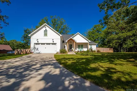 Exterior - 5947 Beth Ln, Benton, AR 72019 photo 2 of 10