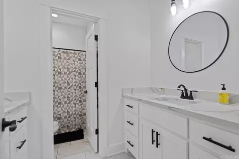 Bath - 5947 Beth Ln, Benton, AR 72019 photo 6 of 7