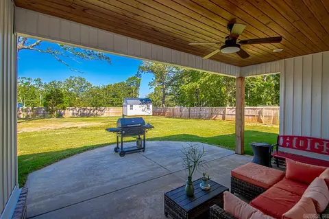 Exterior - 5947 Beth Ln, Benton, AR 72019 photo 5 of 10