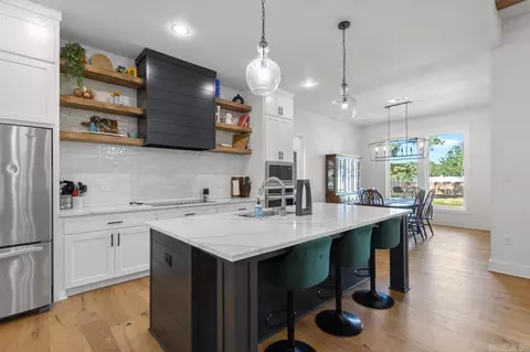 Kitchen - 5947 Beth Ln, Benton, AR 72019 photo 1 of 4