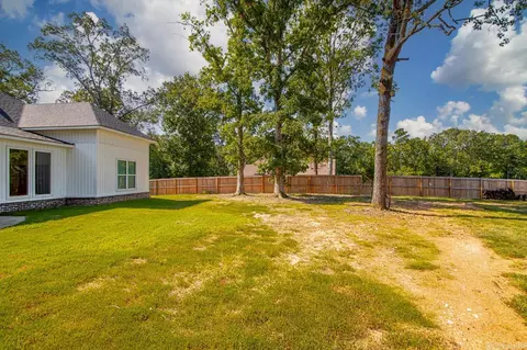 Exterior - 5947 Beth Ln, Benton, AR 72019 photo 7 of 10
