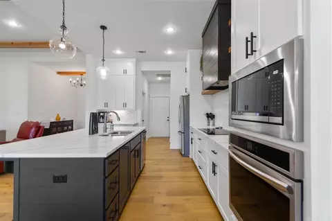 Kitchen - 5947 Beth Ln, Benton, AR 72019 photo 4 of 4