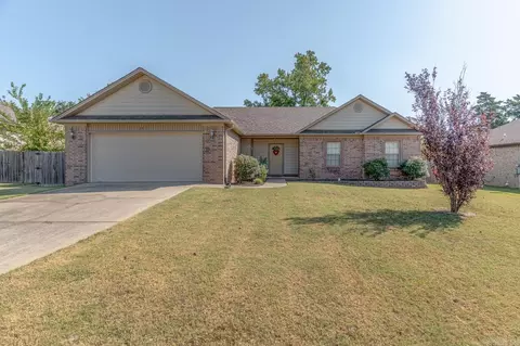 13 Trinity Dr, Cabot, AR 72023