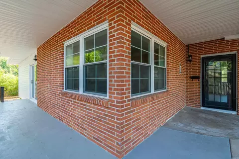 Exterior - 513 Cherry Ln, Malvern, AR 72104 photo 4 of 9