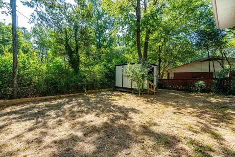 Exterior - 513 Cherry Ln, Malvern, AR 72104 photo 5 of 9