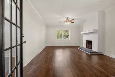 Living - 513 Cherry Ln, Malvern, AR 72104 photo 1 of 5
