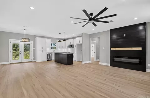 Living - 108 Michael Dr, Beebe, AR 72012 photo 1 of 4