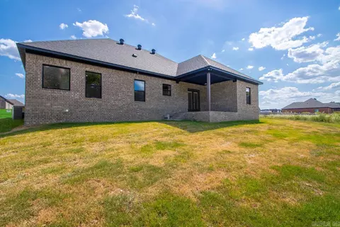 Exterior - 108 Michael Dr, Beebe, AR 72012 photo 6 of 8