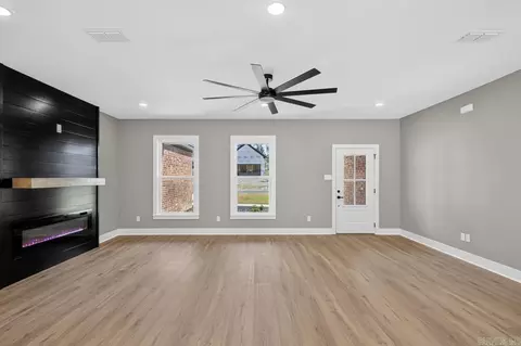 Living - 114 Michael Dr, Beebe, AR 72012 photo 3 of 6