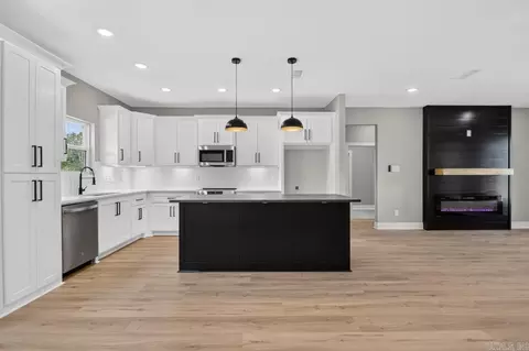 Kitchen - 114 Michael Dr, Beebe, AR 72012 photo 2 of 2
