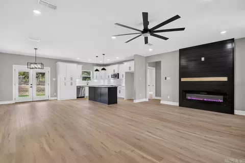 Living - 114 Michael Dr, Beebe, AR 72012 photo 4 of 6